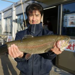 としまえんフィッシングエリア 釣果