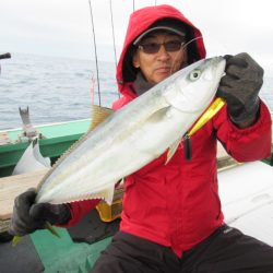 真祐丸 (しんゆうまる) 釣果