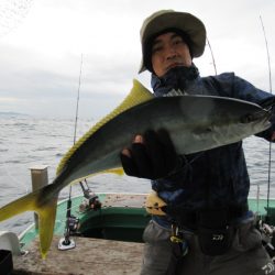 真祐丸 （しんゆうまる） 釣果