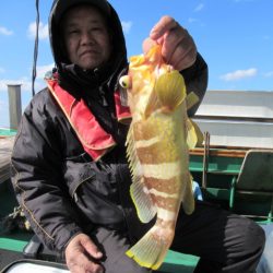 真祐丸 (しんゆうまる) 釣果