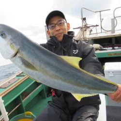 真祐丸 （しんゆうまる） 釣果