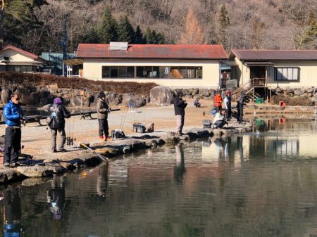 白州トラウトフィッシングエリア シルフ 釣果