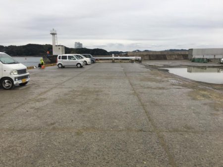 アジ16匹、尺アジ1匹