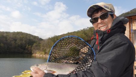 フィッシングレイクたかみや 釣果