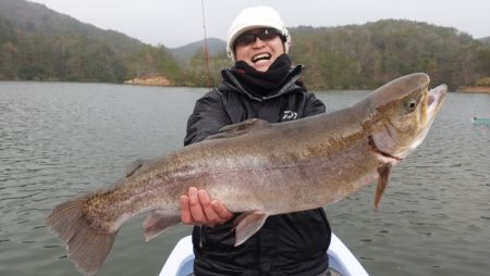 フィッシングレイクたかみや 釣果