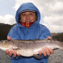 フィッシングレイクたかみや 釣果