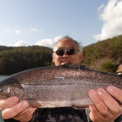 フィッシングレイクたかみや 釣果