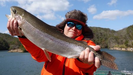 フィッシングレイクたかみや 釣果