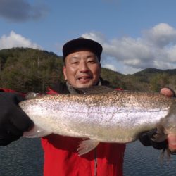 フィッシングレイクたかみや 釣果