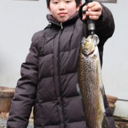 小菅トラウトガーデン 釣果