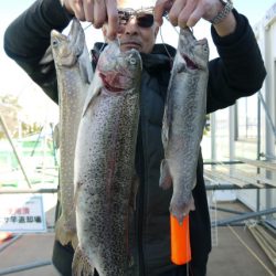 としまえんフィッシングエリア 釣果