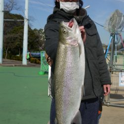 としまえんフィッシングエリア 釣果