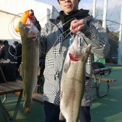 としまえんフィッシングエリア 釣果