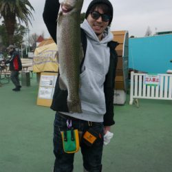 としまえんフィッシングエリア 釣果