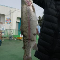 としまえんフィッシングエリア 釣果