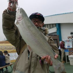 としまえんフィッシングエリア 釣果