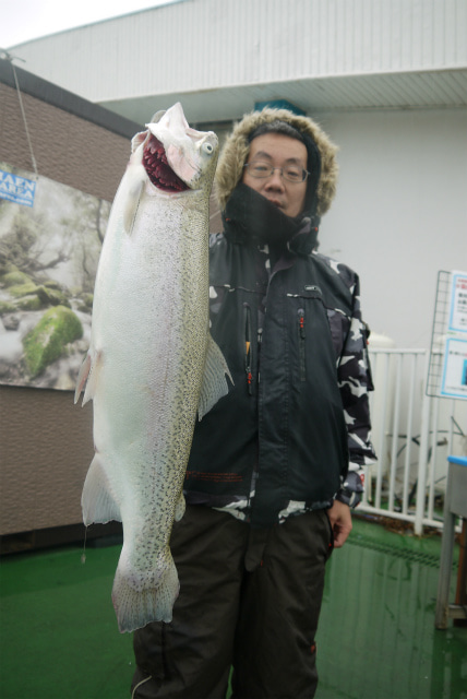 としまえんフィッシングエリア 釣果