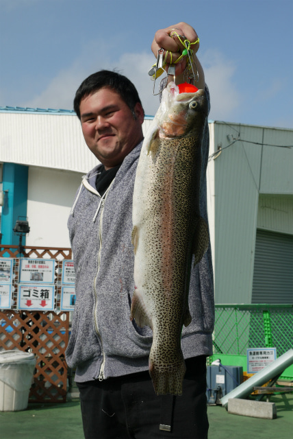 としまえんフィッシングエリア 釣果