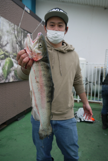 としまえんフィッシングエリア 釣果