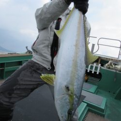 真祐丸 （しんゆうまる） 釣果