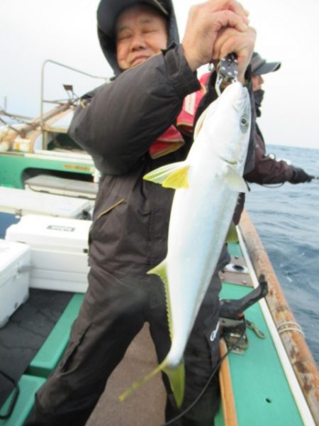 真祐丸 (しんゆうまる) 釣果