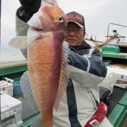 真祐丸 (しんゆうまる) 釣果