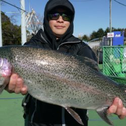 としまえんフィッシングエリア 釣果