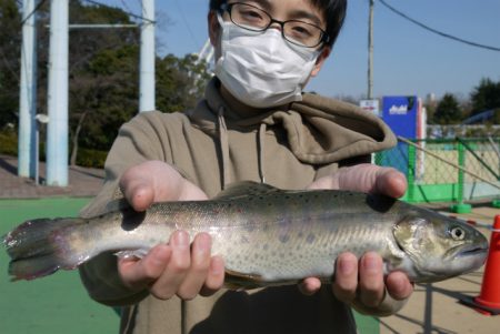 としまえんフィッシングエリア 釣果