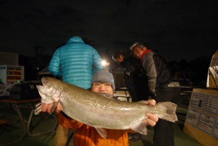 としまえんフィッシングエリア 釣果