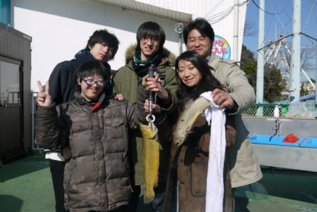 としまえんフィッシングエリア 釣果