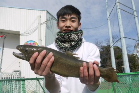 としまえんフィッシングエリア 釣果