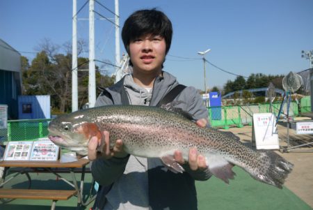 としまえんフィッシングエリア 釣果