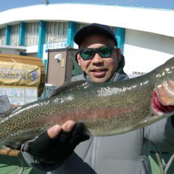 としまえんフィッシングエリア 釣果