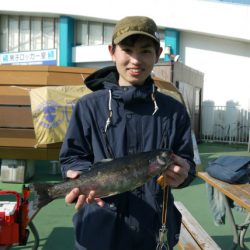 としまえんフィッシングエリア 釣果