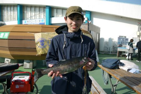 としまえんフィッシングエリア 釣果