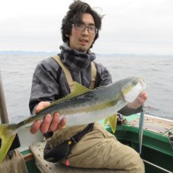 真祐丸 (しんゆうまる) 釣果