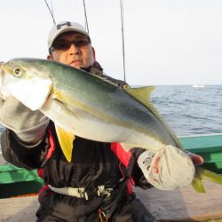 真祐丸 (しんゆうまる) 釣果