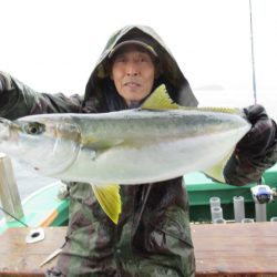 真祐丸 (しんゆうまる) 釣果