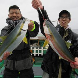 真祐丸 (しんゆうまる) 釣果