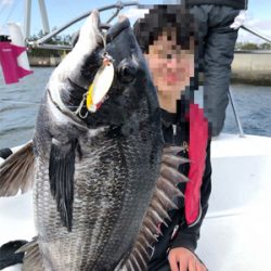 強風の中ボートシーバス&チニング