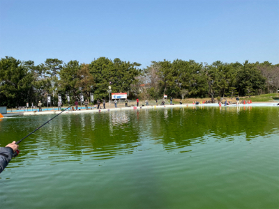 服部緑地再会 ルアーは初心者には地獄ですよ。