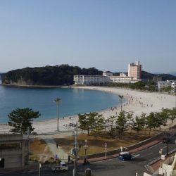 慣れない岩場での釣り