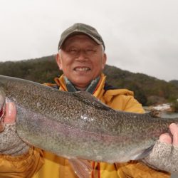 フィッシングレイクたかみや 釣果