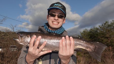 フィッシングレイクたかみや 釣果