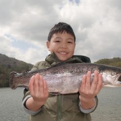 フィッシングレイクたかみや 釣果