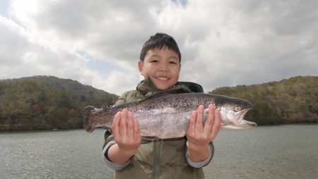 フィッシングレイクたかみや 釣果