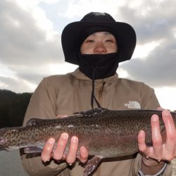 フィッシングレイクたかみや 釣果