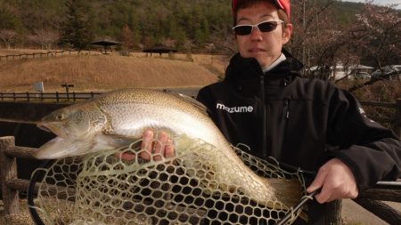 フィッシングレイクたかみや 釣果