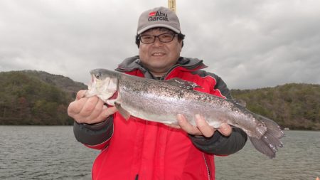 フィッシングレイクたかみや 釣果
