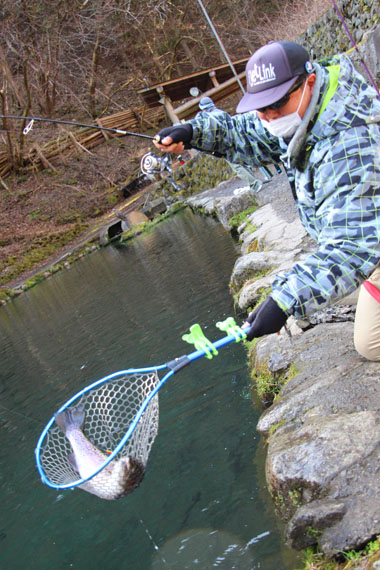 小菅トラウトガーデン 釣果
